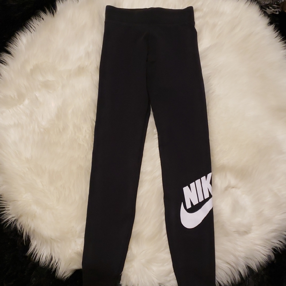 🧿Nike Black Leggings with White Logo